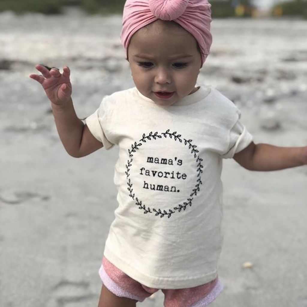 MAMAS FAV ORGANIC TEE